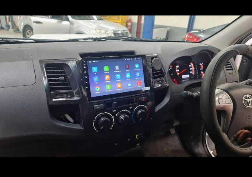 Toyota Hilux 2005 - 2015 9" Carplay Kit