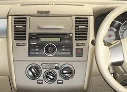 Nissan Tiida 2006–2013  7" CarPlay and Android Auto Kit